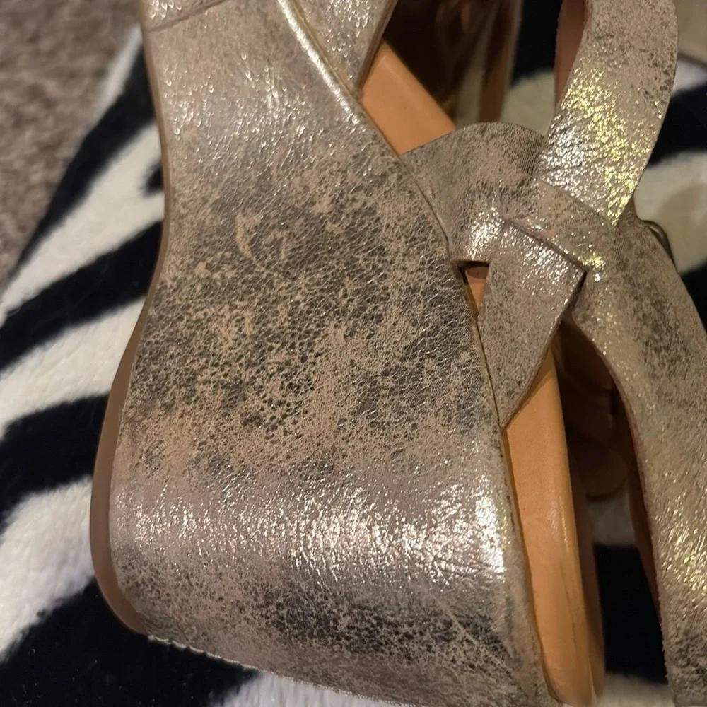 Kork-Ease Metallic Gold Platform Sandals